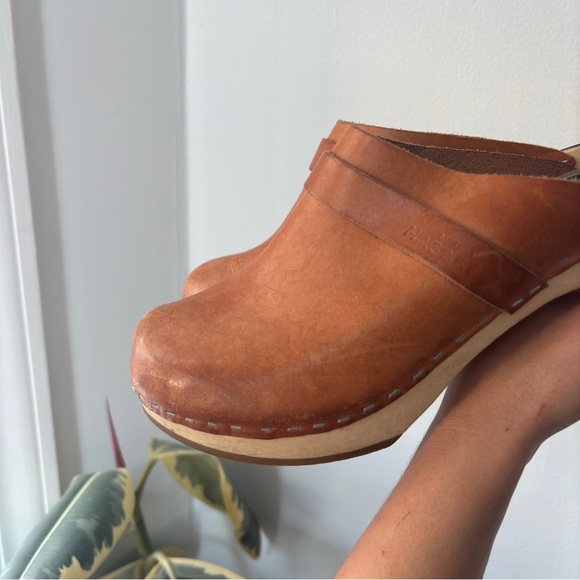 Sweedish Hasbeens Clogs - Picture 6 of 6